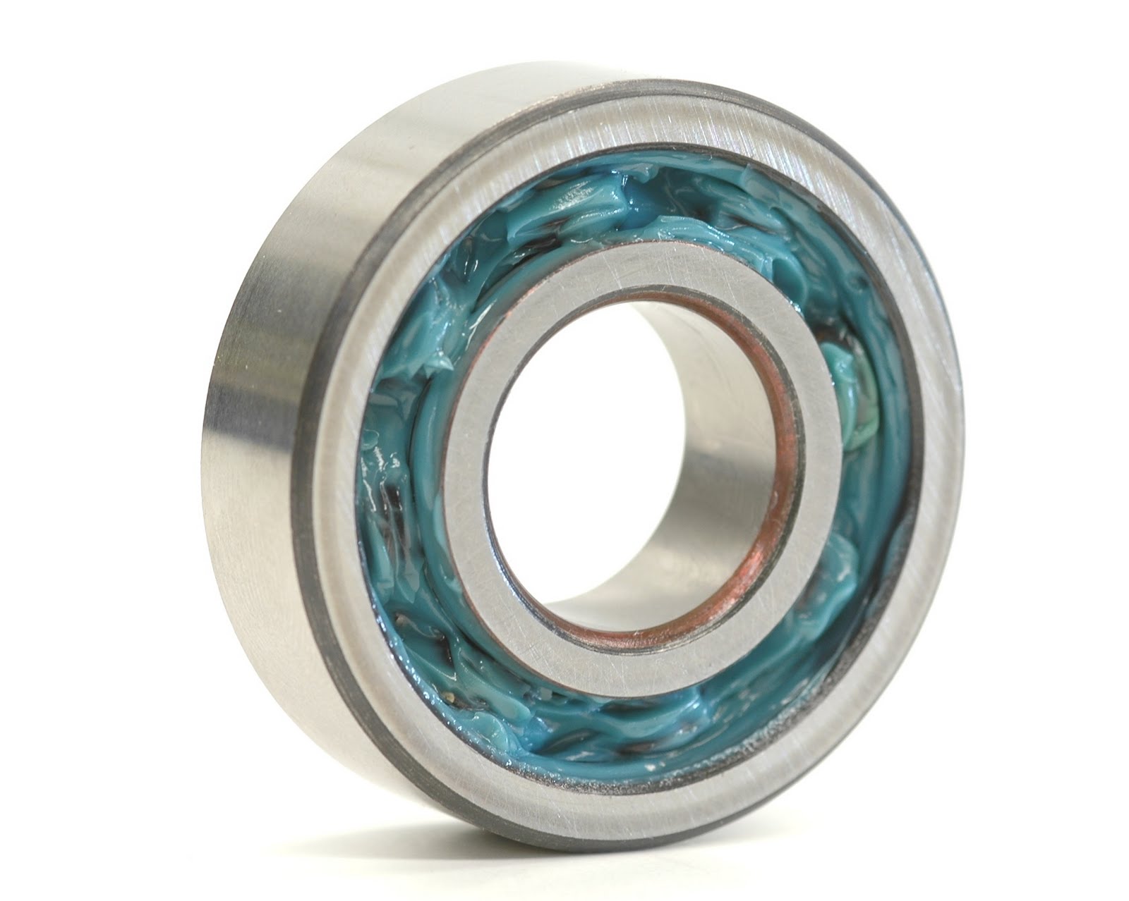 Lubricating ball bearings - Which oil is suitable for ball bearings?