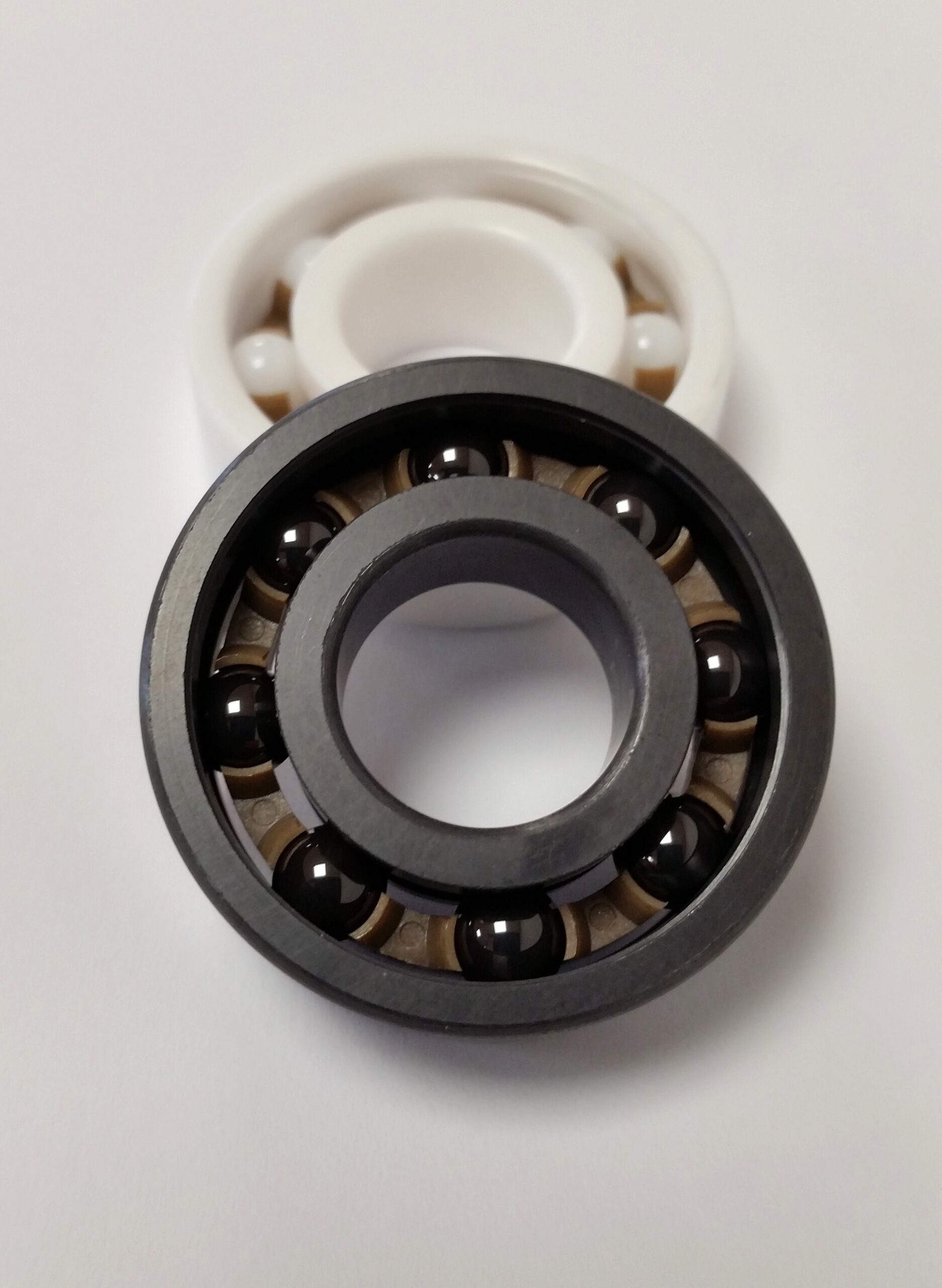 Ceramic vs hybrid bearings - Bearing Tips